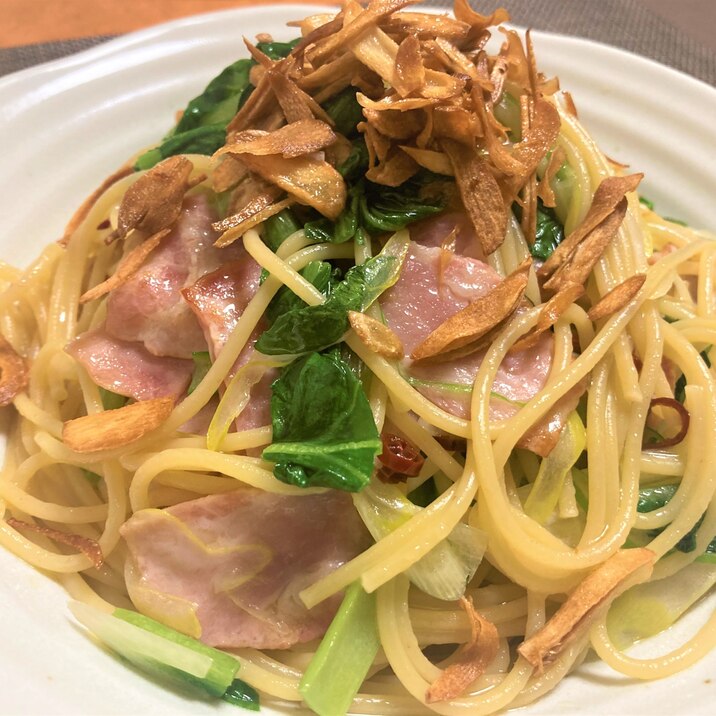 がっつりにんにく 小松菜とベーコンのペペロンチーノ レシピ 作り方 By ぺか 調理師見習い29年 謎 楽天レシピ